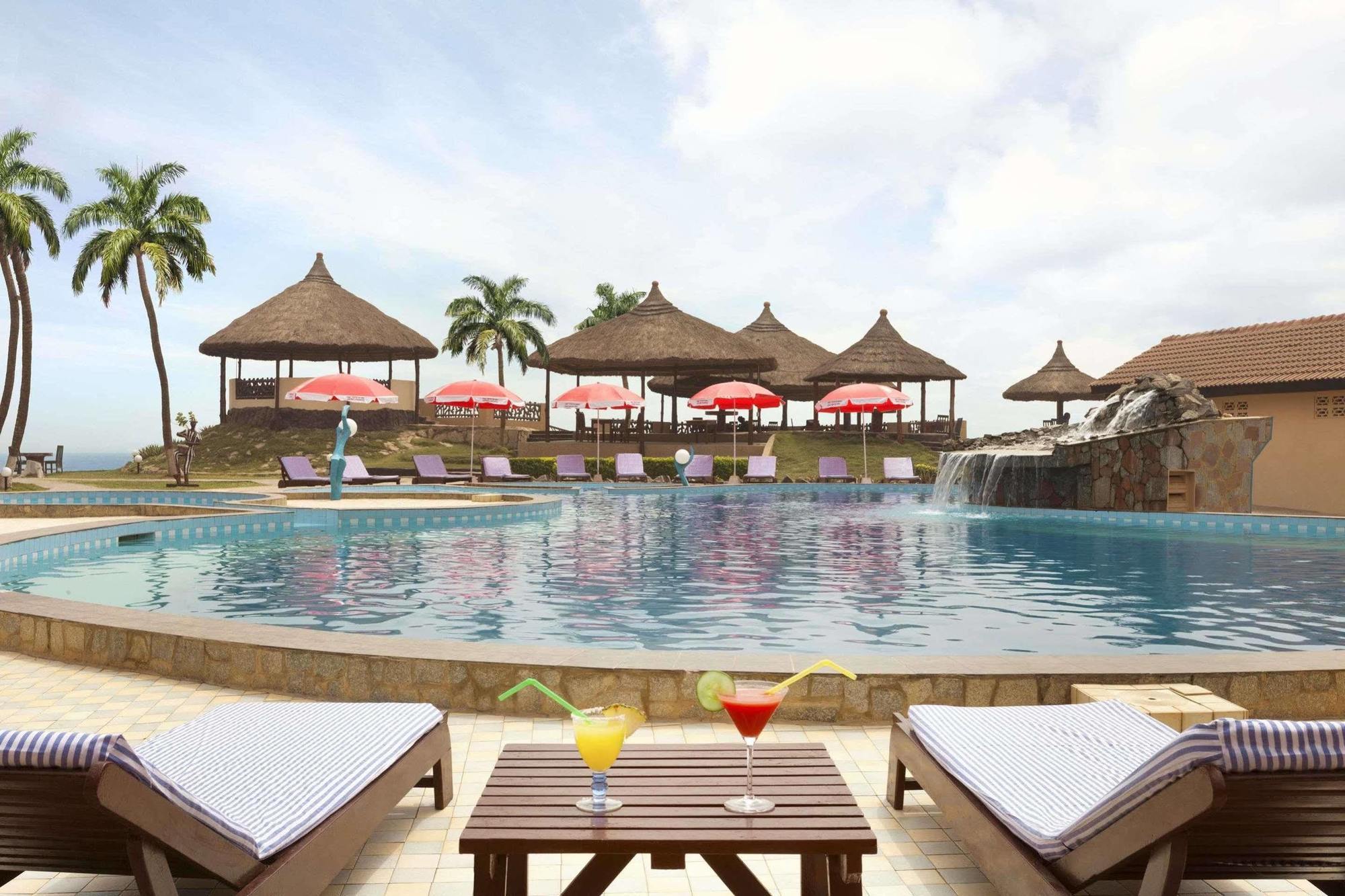 Ramada Resort Аккра Екстер'єр фото